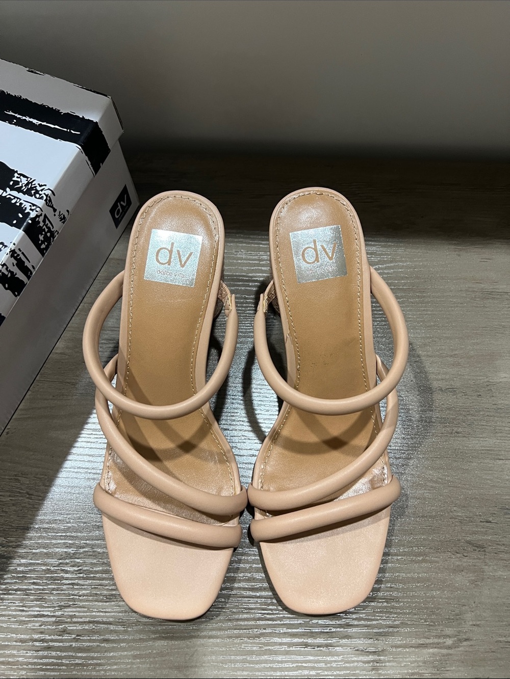 BNIB! DV by Dolce Vita Beige Multi-Strap Block Heeled Slides